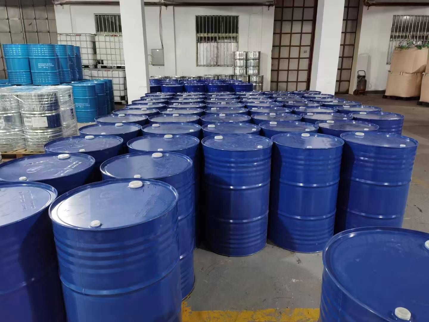 無水乙醇：優(yōu)越品質，多元應用的工業(yè)明珠